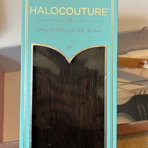 Halocouture 18” layered extensions. - Picture 2 of 4